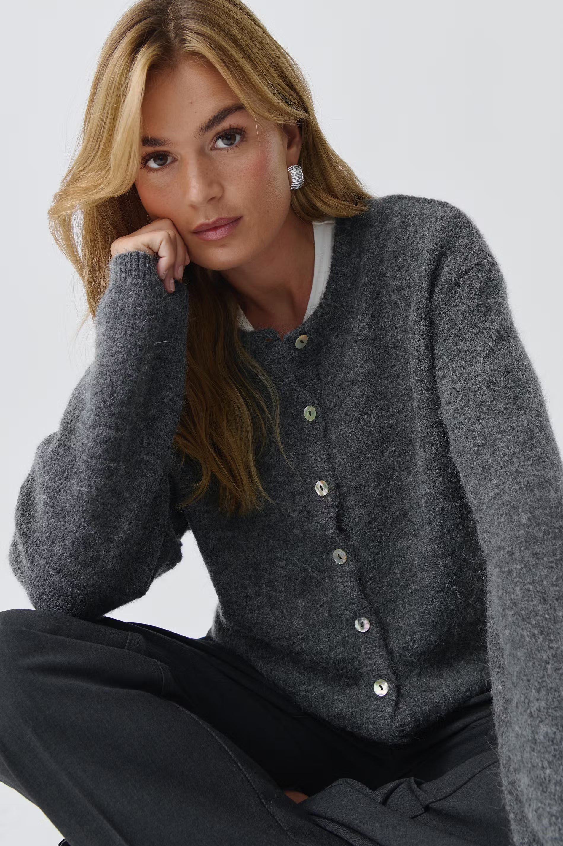 Knitted cardigan - Edel Essential