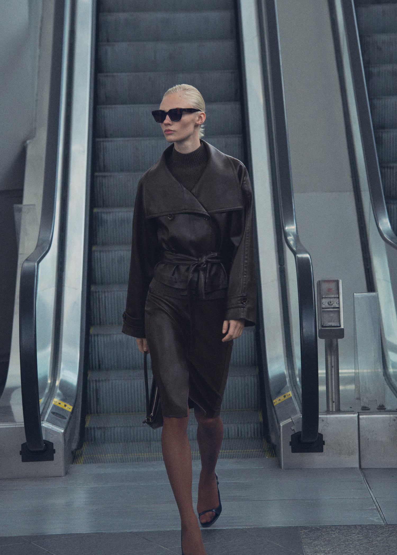Cropped Leather Trenchcoat - Edel Essential