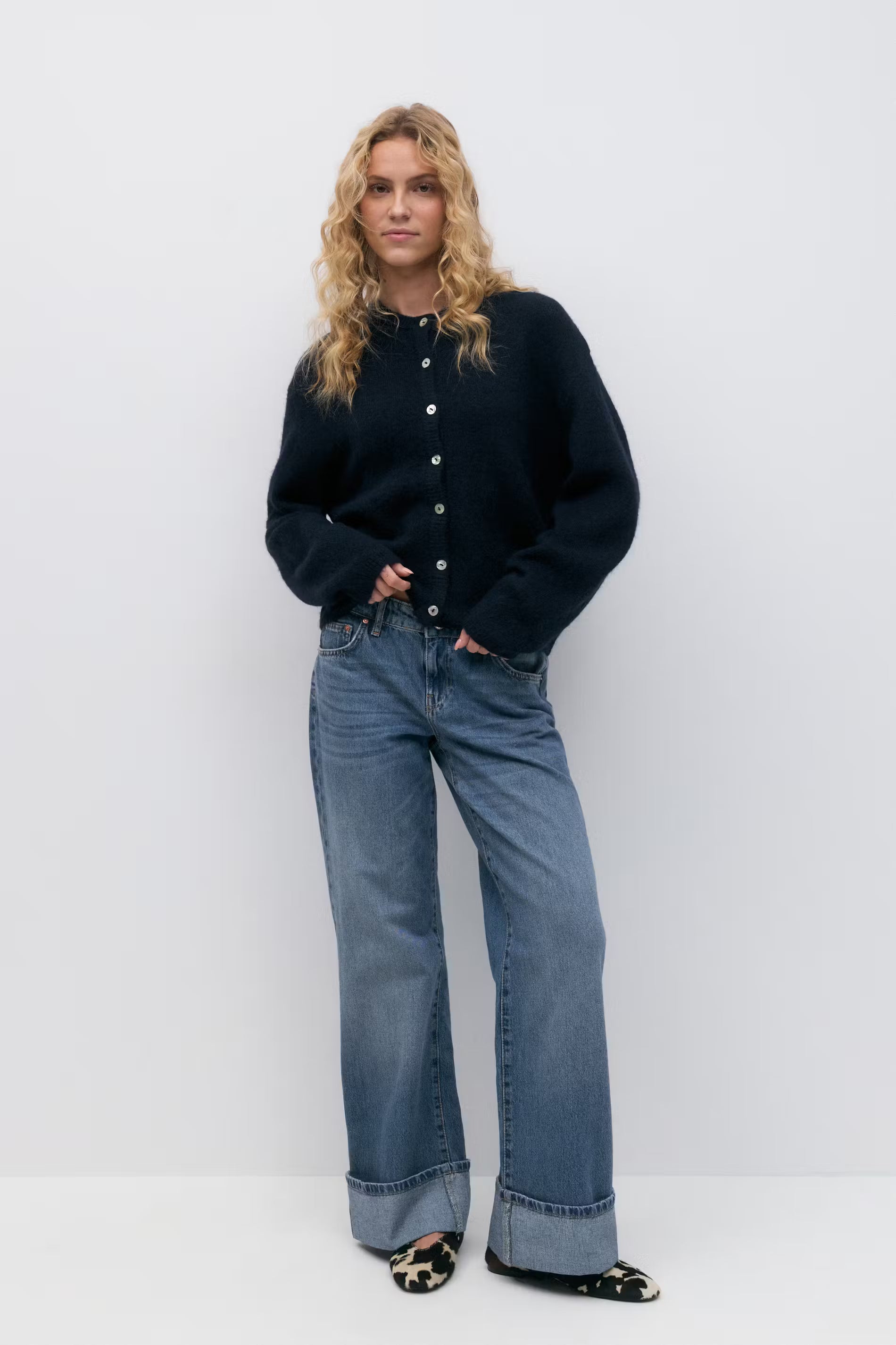 Knitted cardigan - Edel Essential