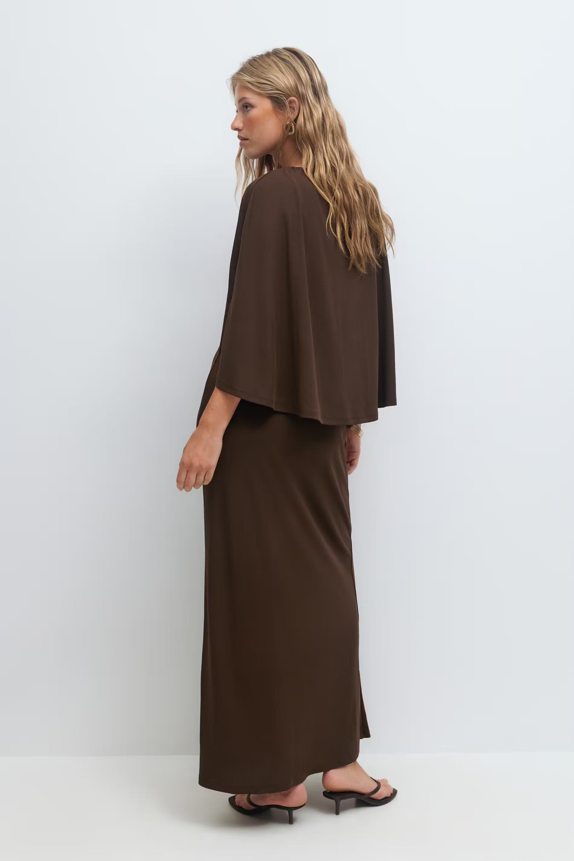 Cape dress - Edel Essential