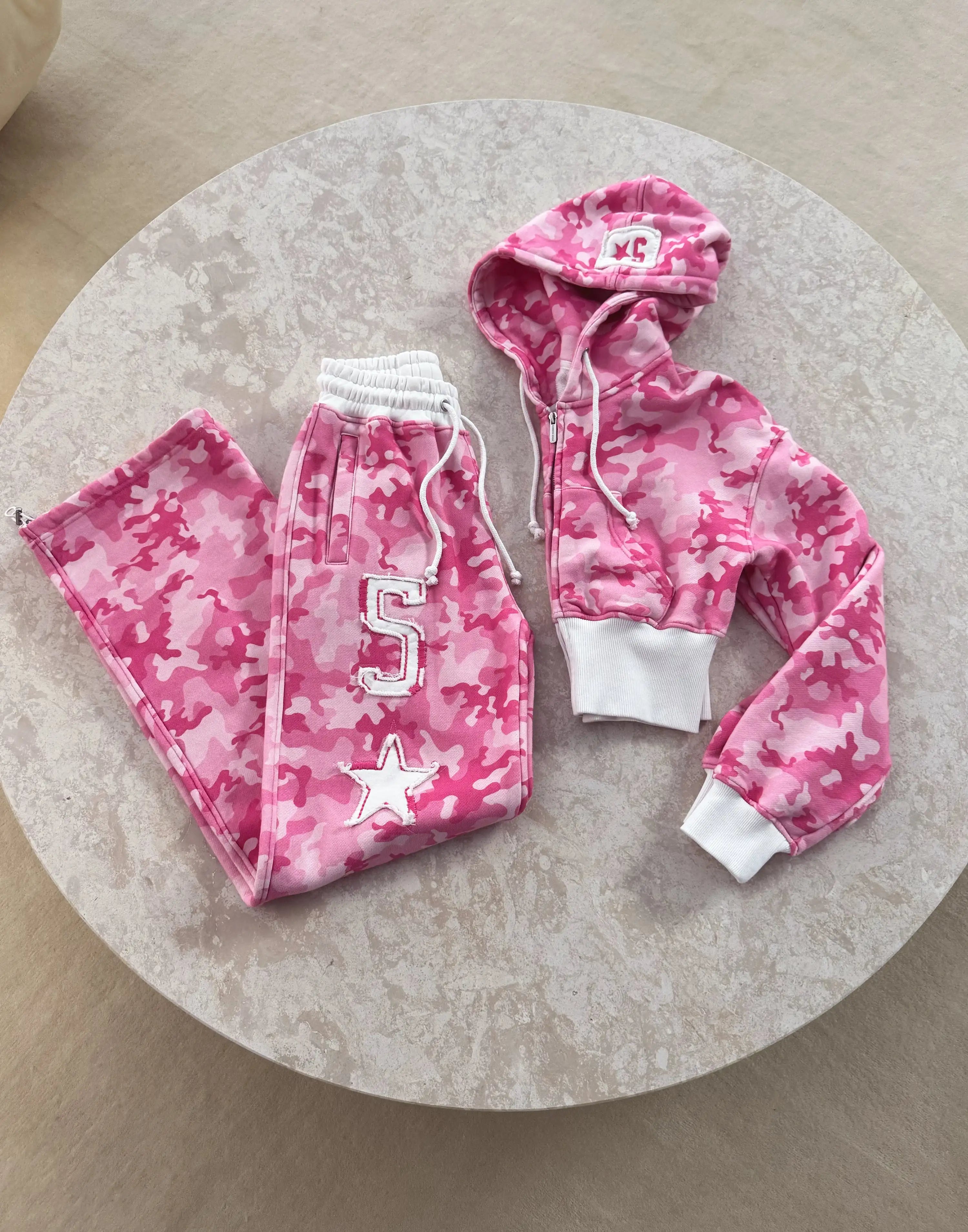 Camo Cropped Vest + FREE Baggy Sweats - Edel Essential
