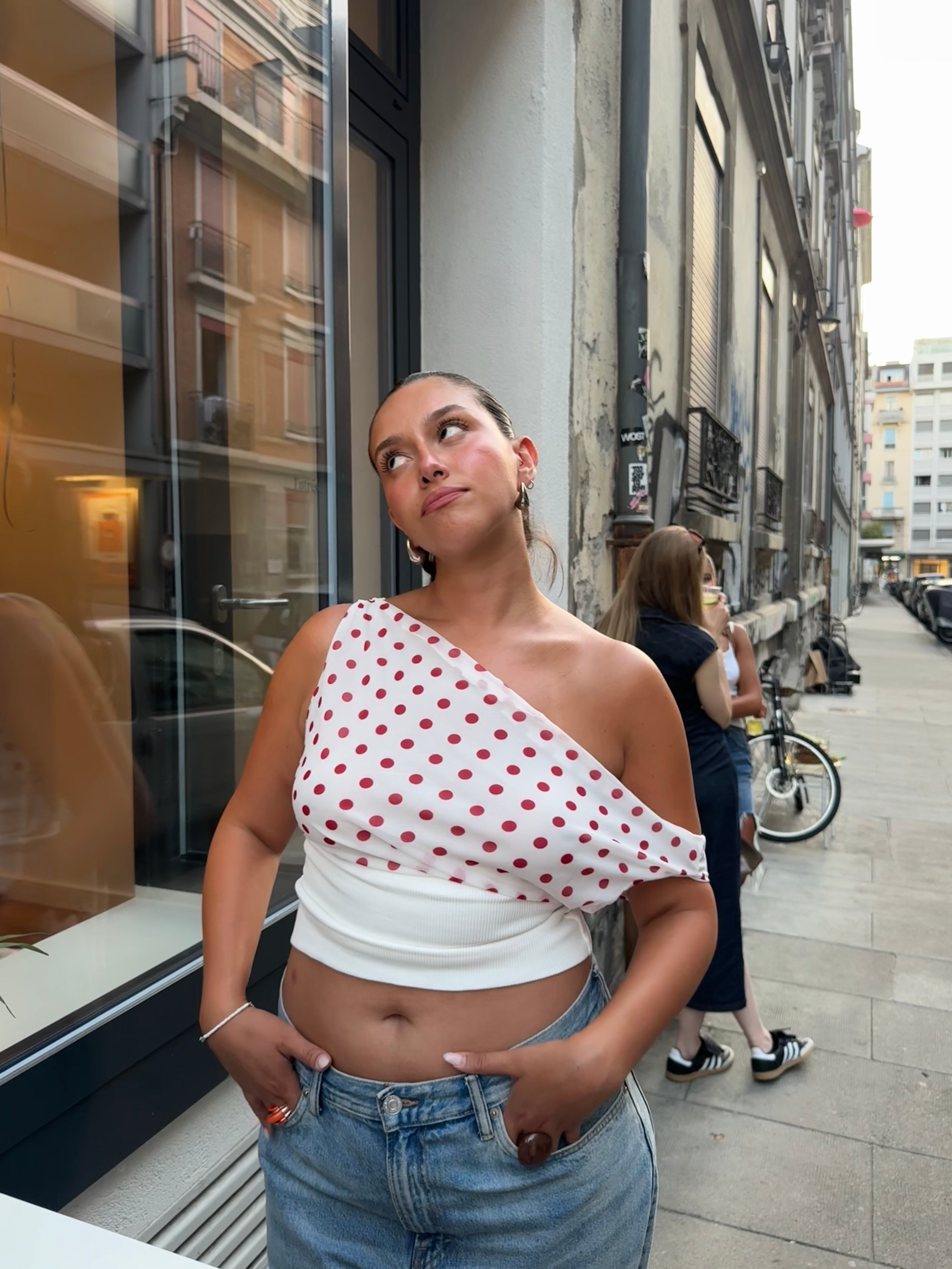 Polka Dotted Top - White/red - Edel Essential