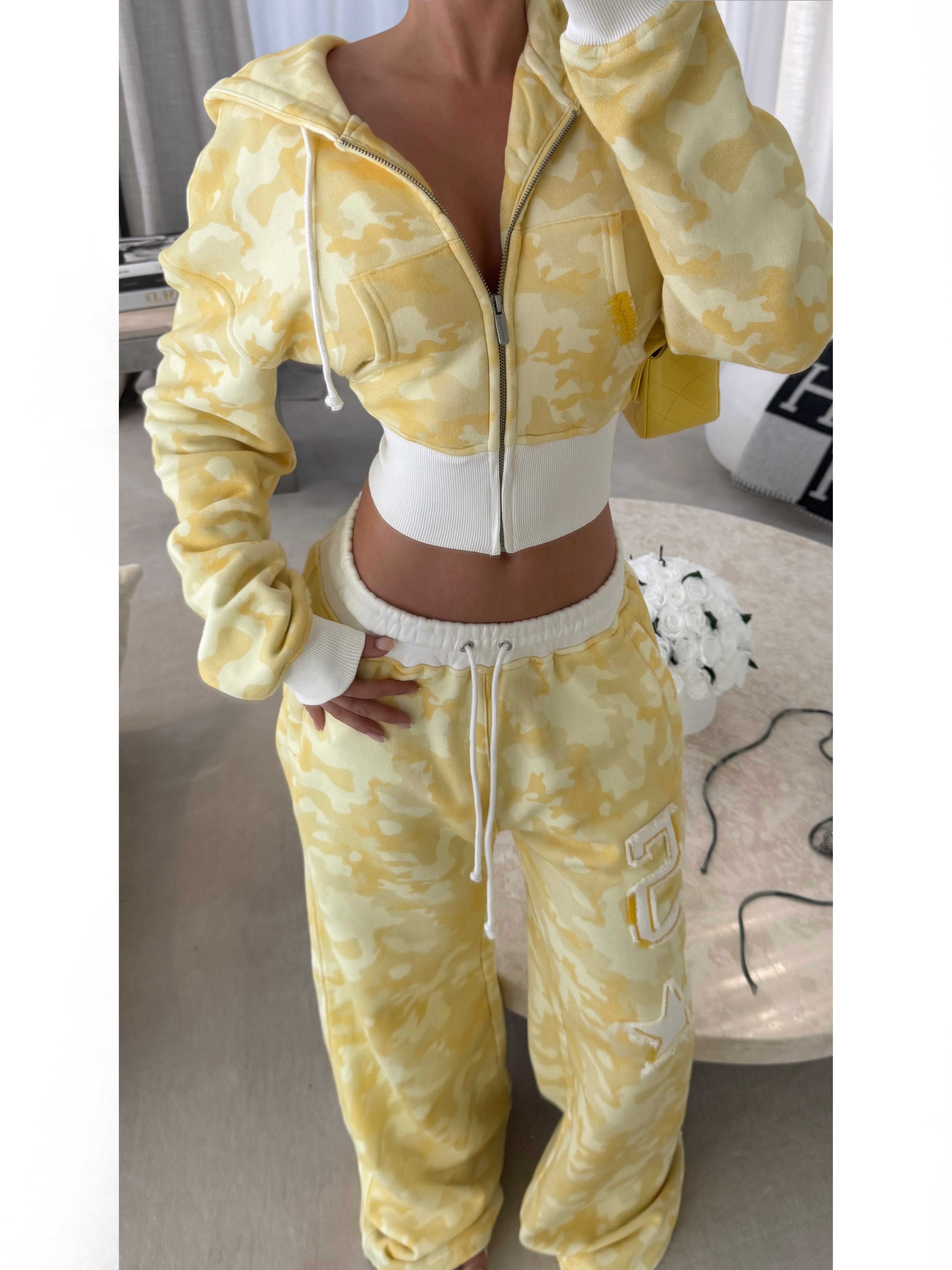 Camo Cropped Vest + FREE Baggy Sweats - Edel Essential