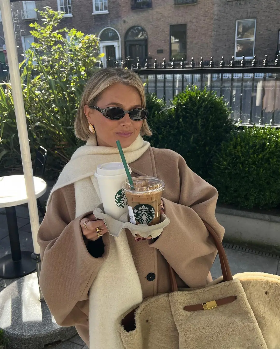 Oversized Wool Coat - Edel Essential